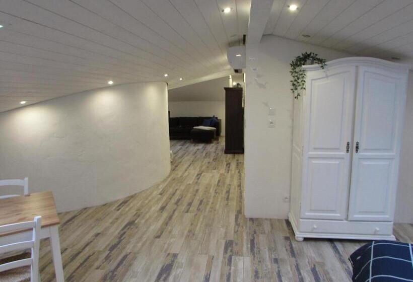 مبيت وإفطار Le Parc   Suite Climatisée