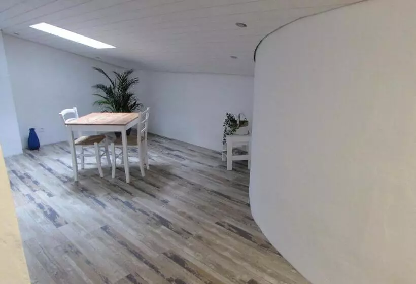 Aamiaismajoitus (B&B) Le Parc   Suite Climatisée