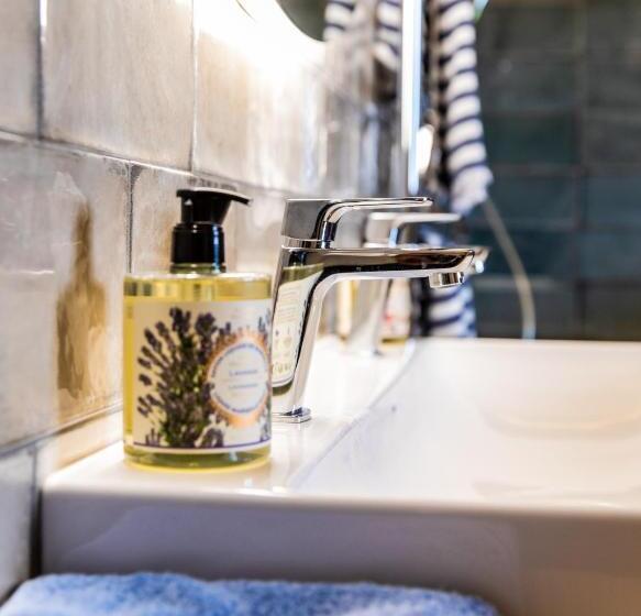 مبيت وإفطار Les Yourtes De Provence