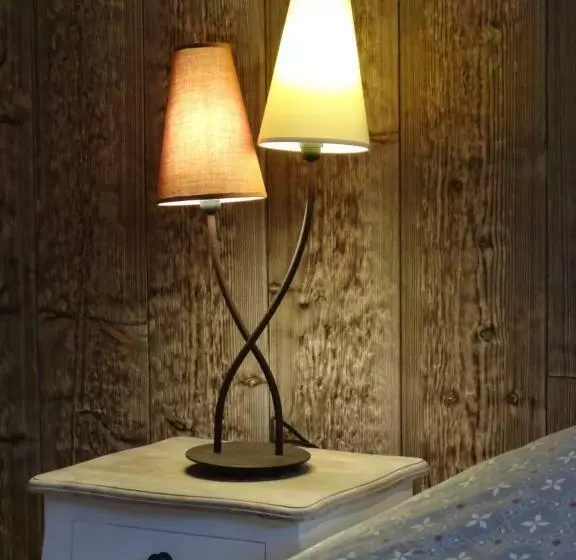 ベッドアンドブレックファースト Maison D Hôtes L Arnica