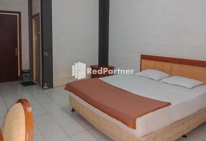 هتل Kampung Resort Pertiwi Redpartner