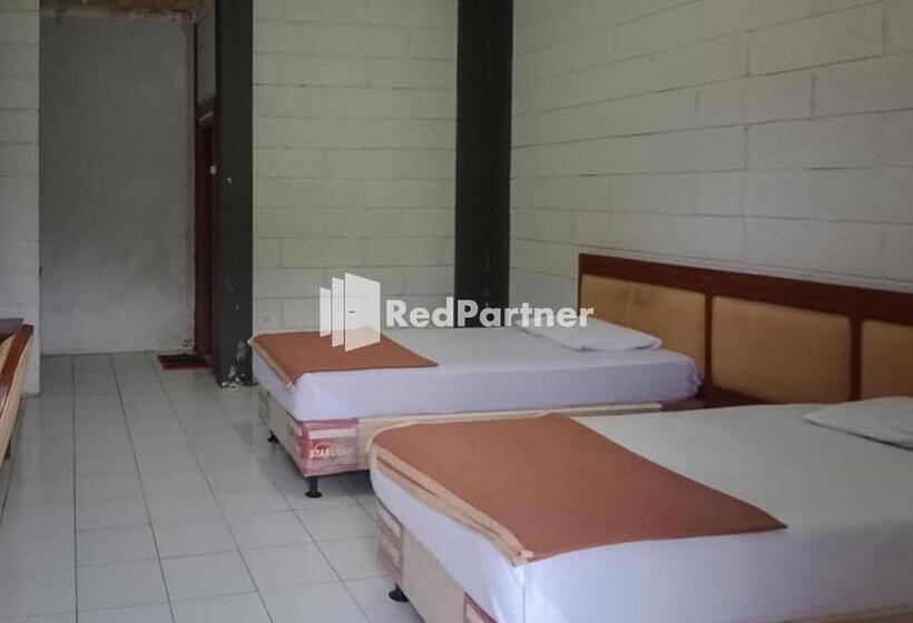 هتل Kampung Resort Pertiwi Redpartner
