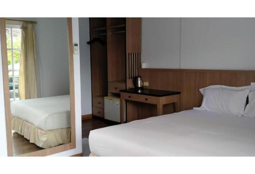 בית מלון כפרי Purnama Lenggang