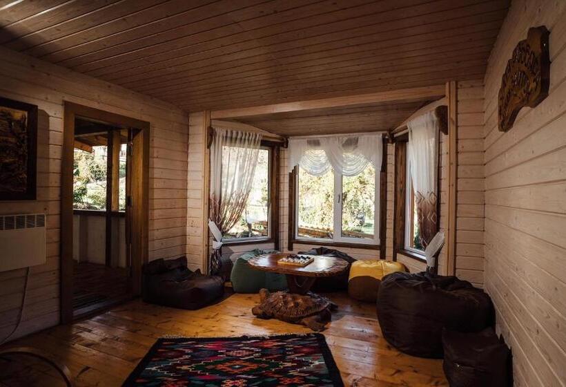 Пансион хата різьбяра   закуток