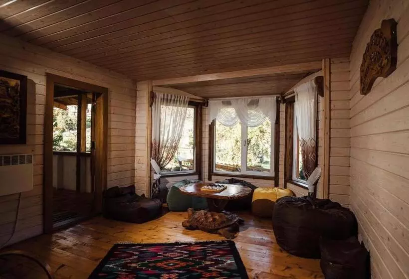 ペンション хата різьбяра   закуток