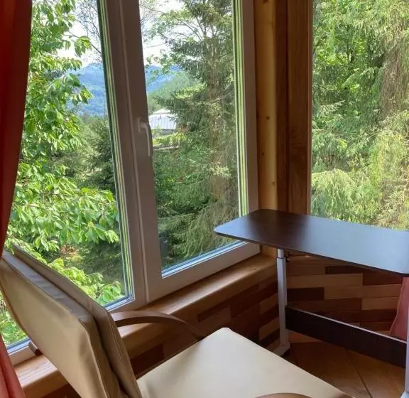 ペンション хата різьбяра   закуток