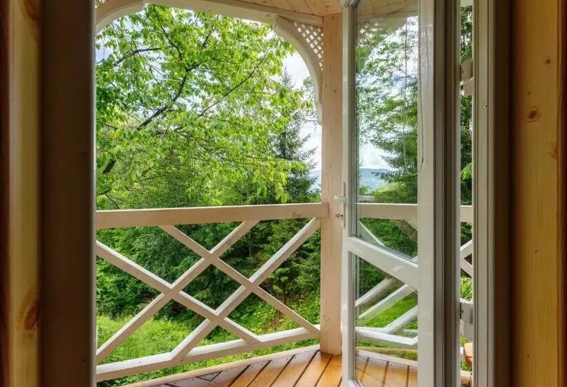 ペンション хата різьбяра   закуток