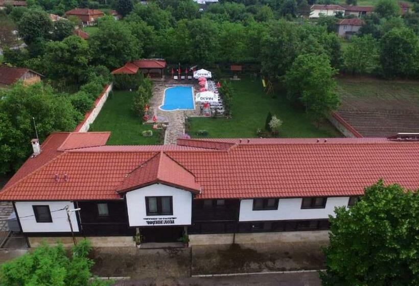 Пансион Guesthouse Cherni Lom