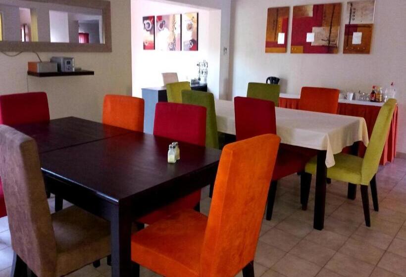 Pension Pilanesberg View Guest House