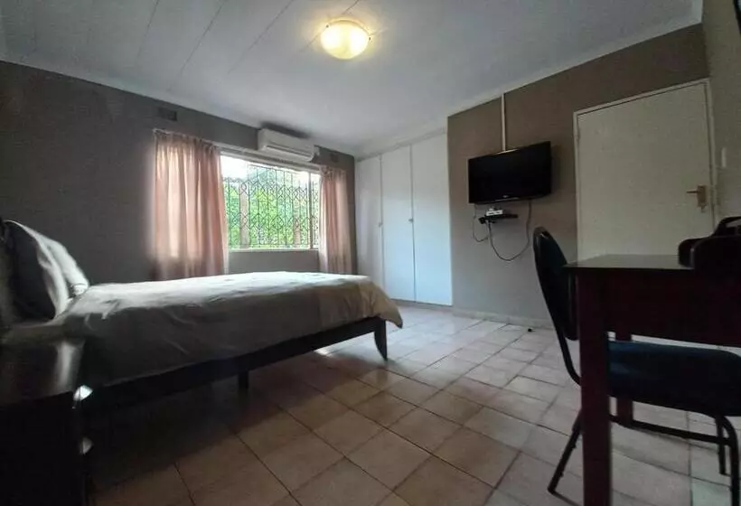 Majatalo Pilanesberg View Guest House