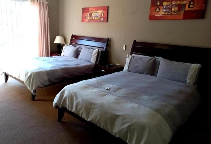 Pension Pilanesberg View Guest House