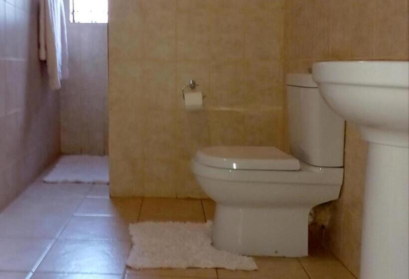 Pension Pilanesberg View Guest House