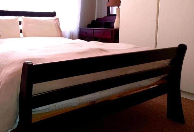 Pension Pilanesberg View Guest House