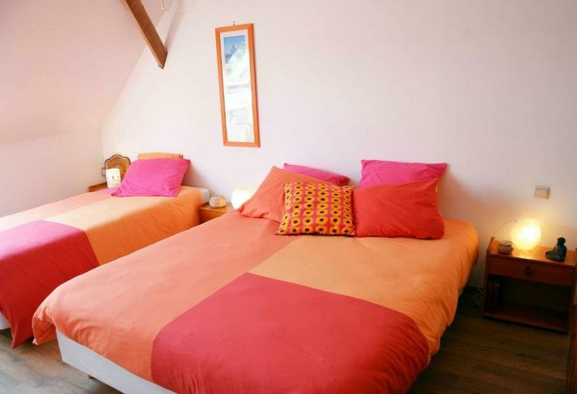 بنسيون Près Du Bois