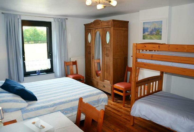 بنسيون Près Du Bois