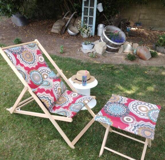 مبيت وإفطار La Jacarandière