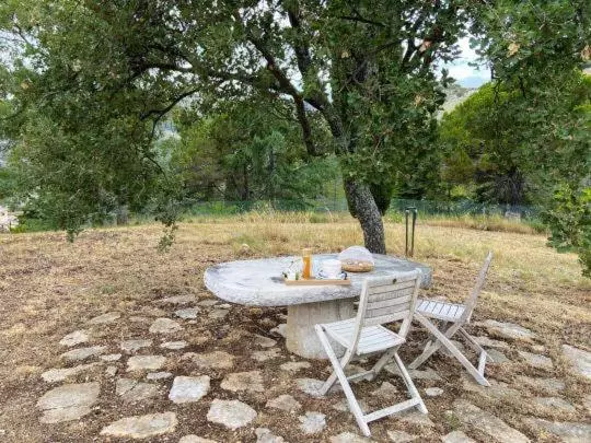 Aamiaismajoitus (B&B) Le Cabanon De Gourdon Bergerie Rénové En Pierre Vue Mer