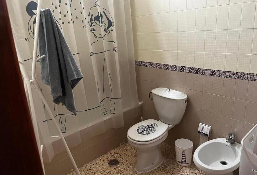 تختخواب و صبحانه Sarah Kite Ii Vv, Room 2