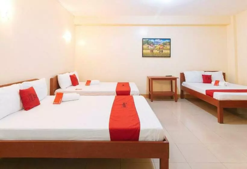 Hotelli Reddoorz @ Golden Park Inn La Union