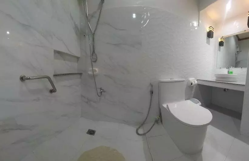 Rge Hotel Near Kalanggaman Island