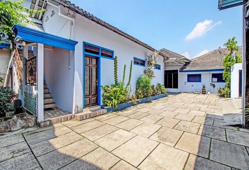 Spot On 91694 Hotel Rama Chandra