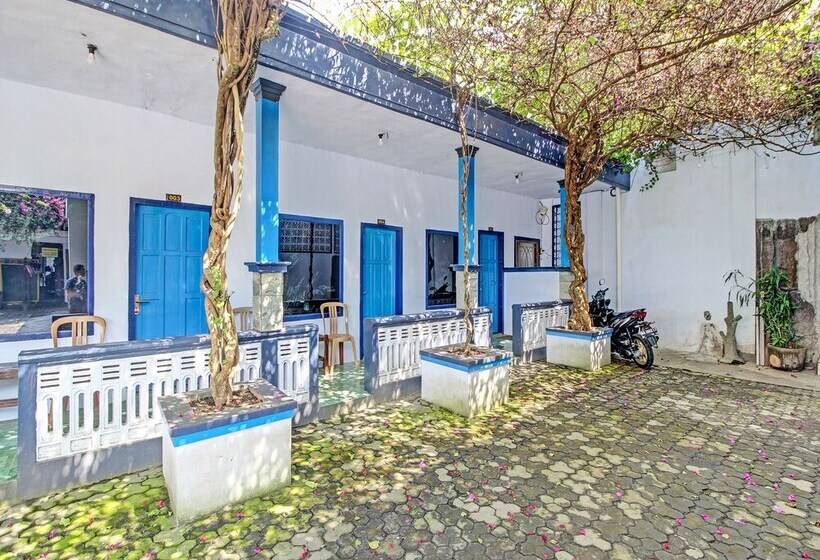 Spot On 91694 Hotel Rama Chandra