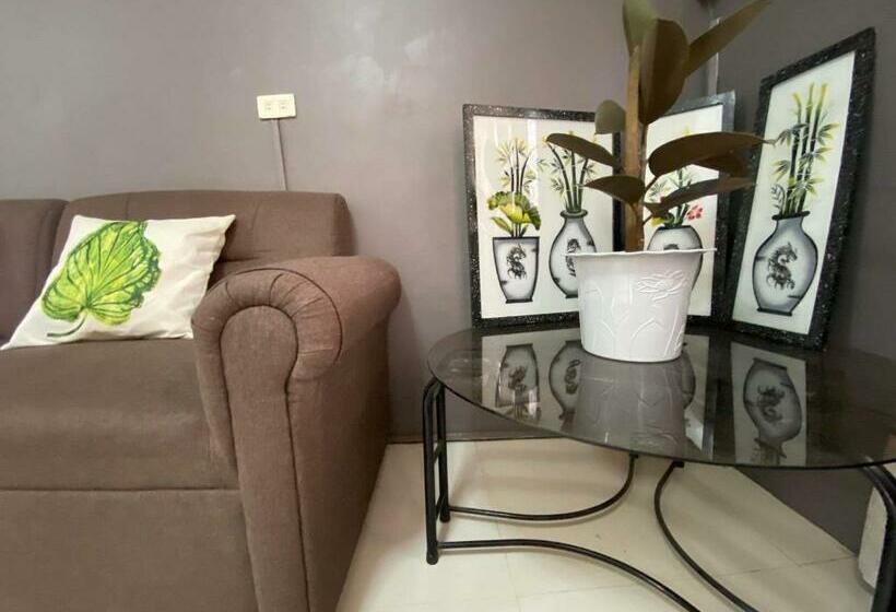 Panzió Adam S Hotel Apartment