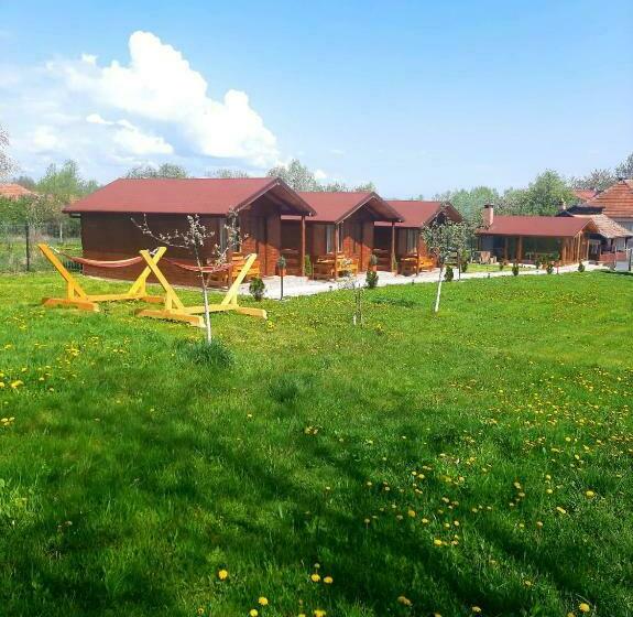 펜션 Căsuțele Din Retezat