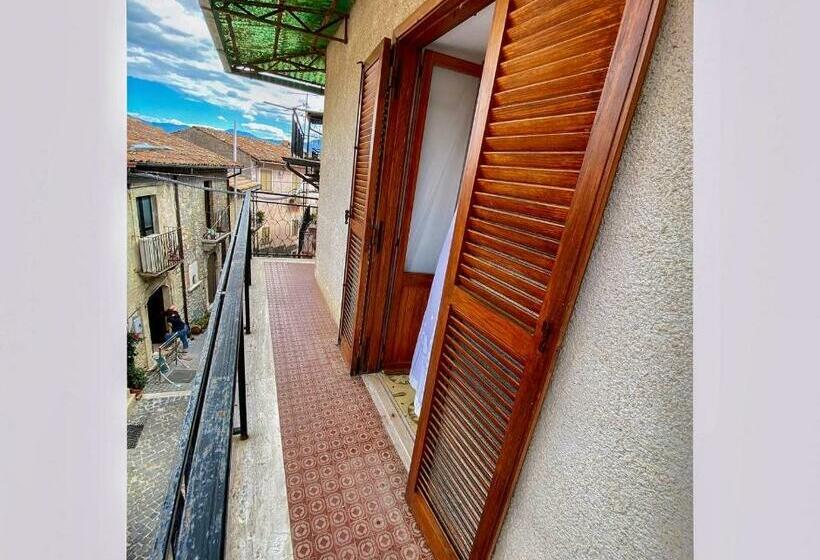 Пансион Elle Shelter