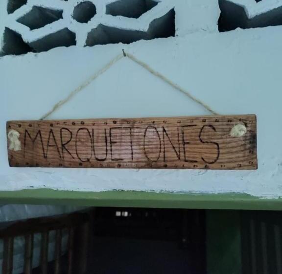 ペンション Hostal Amaní