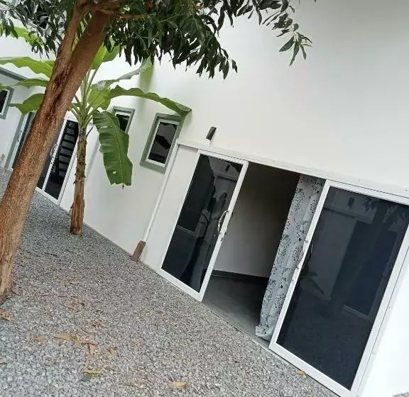 Majatalo Little Escape Guesthouse Nesat