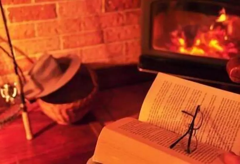 Hotelli Clover Cottage Country Retreat