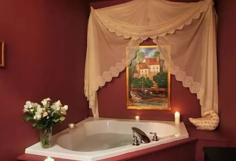 Hotelli Crestmont Inn