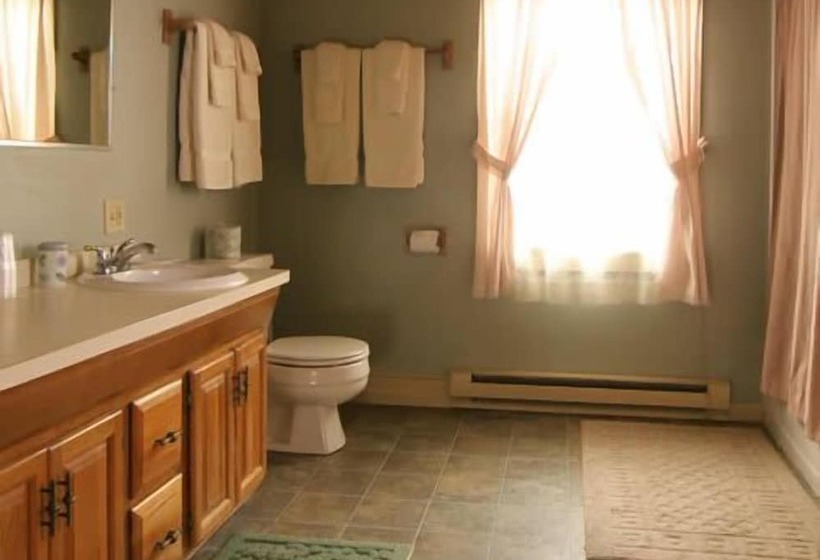 Отель Crestmont Inn