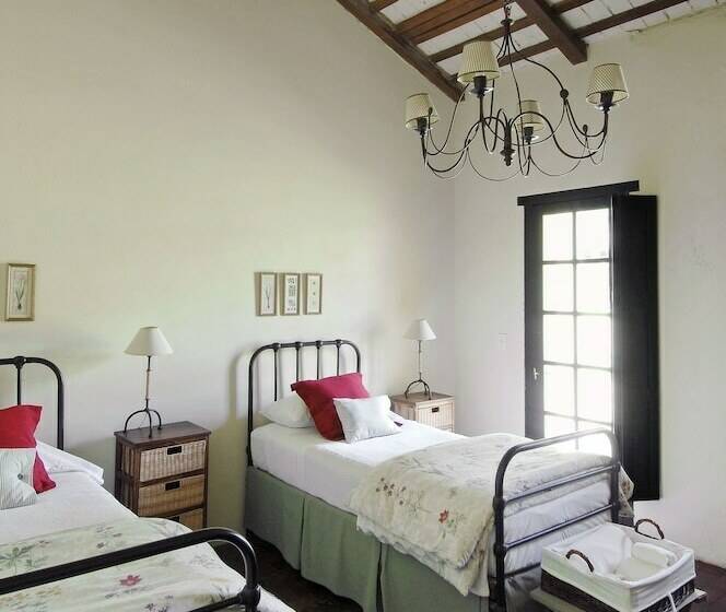 فندق Dos Lunas Horse Riding Lodge