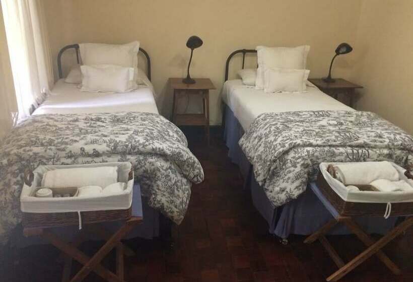 فندق Dos Lunas Horse Riding Lodge