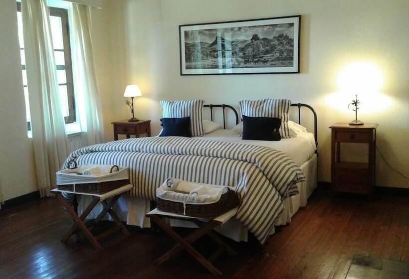 فندق Dos Lunas Horse Riding Lodge