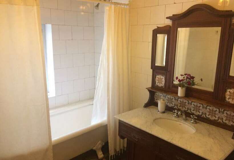 فندق Dos Lunas Horse Riding Lodge