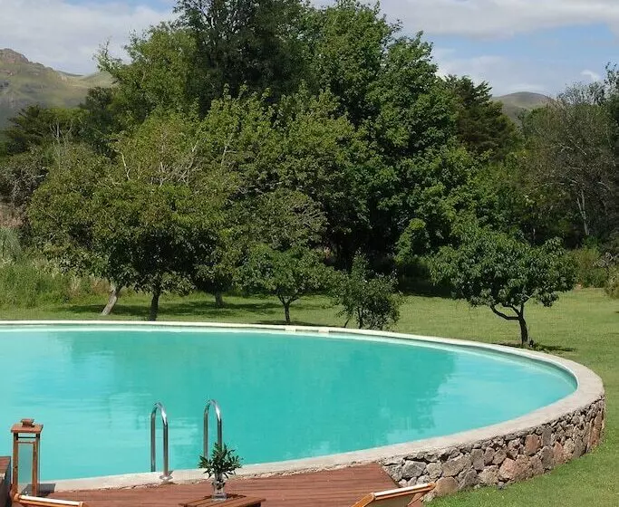 Hotelli Dos Lunas Horse Riding Lodge