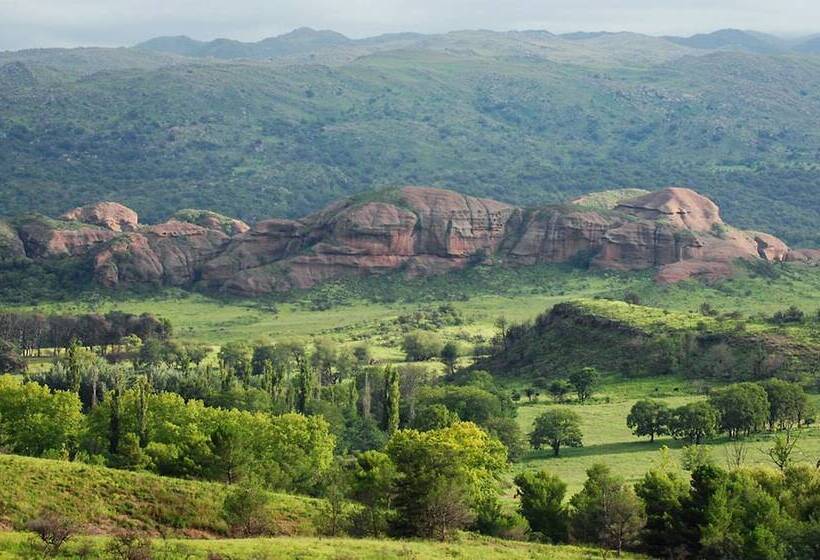 فندق Dos Lunas Horse Riding Lodge