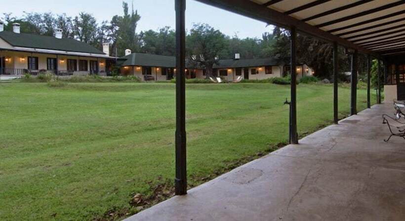 فندق Dos Lunas Horse Riding Lodge