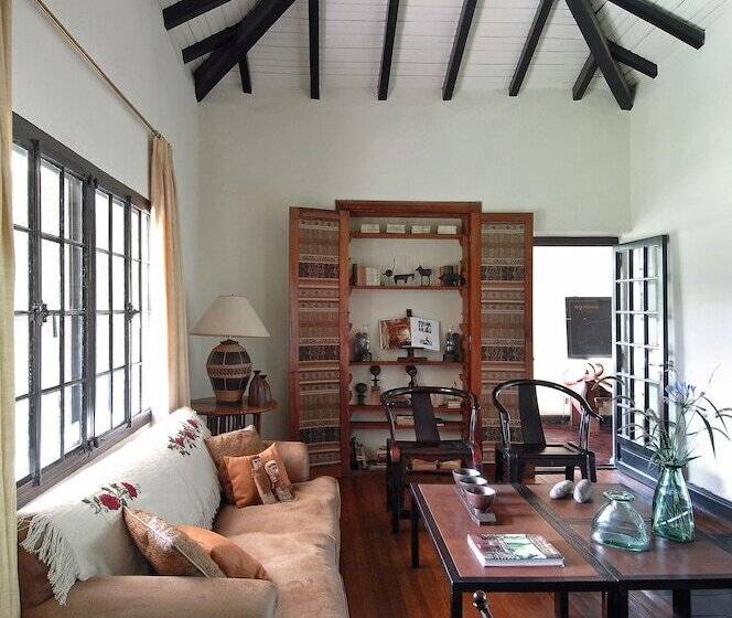 فندق Dos Lunas Horse Riding Lodge