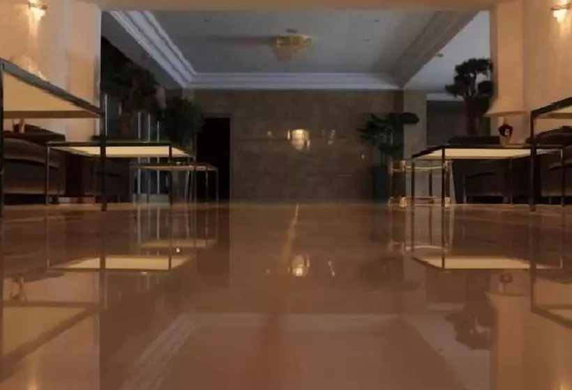 هتل Hôtel César