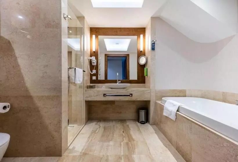 Hotelli Natura Mazur Resort & Conference