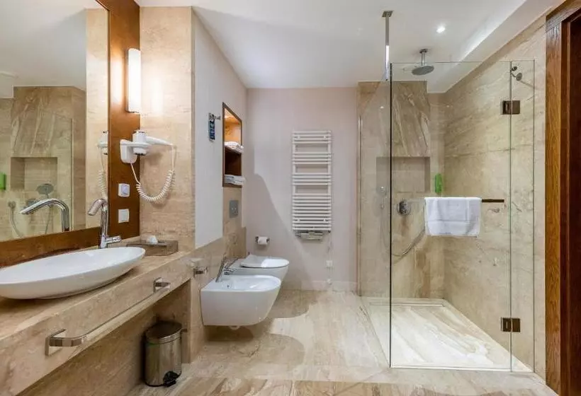 Hotelli Natura Mazur Resort & Conference