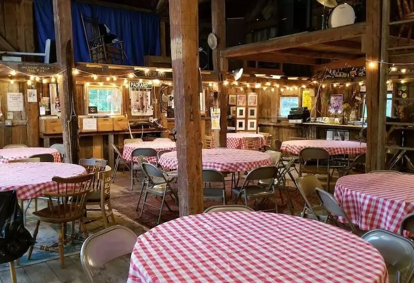 Hotelli The Farmstand Bed & Breakfast