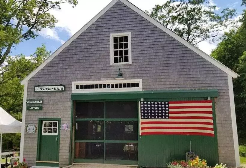 Hotelli The Farmstand Bed & Breakfast