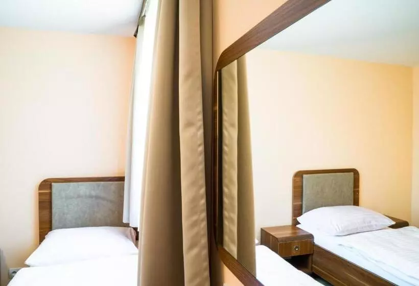 Kompleks Hotelarski Zgoda