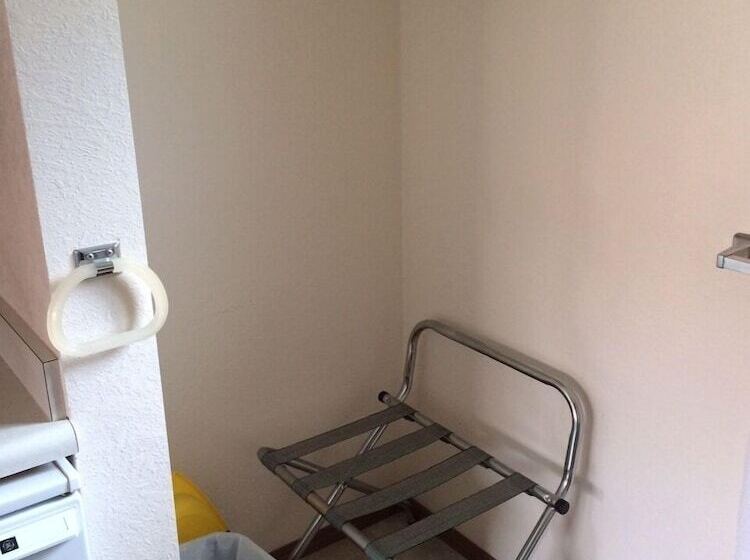 Mini Golden Inns Motel