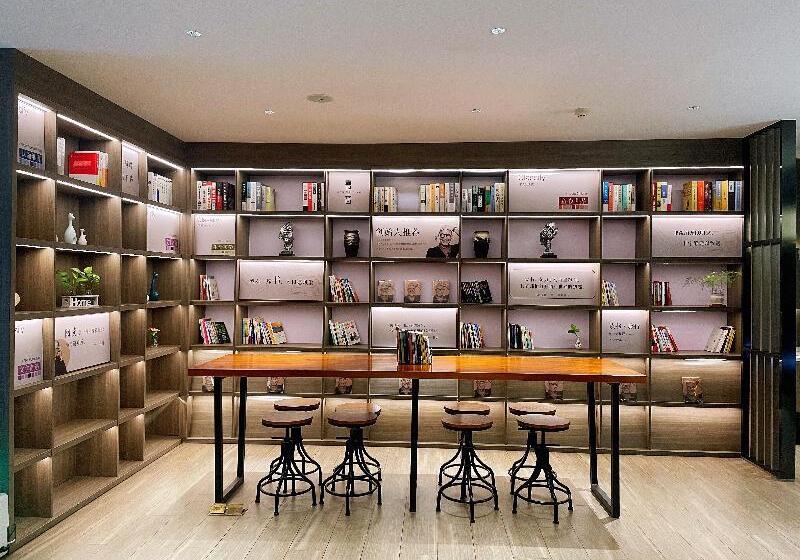 Hanting Hotel Qingdao Chengyang Wanda Plaza 1st Branch